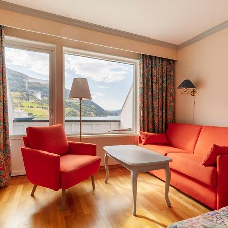 Olden Fjordhotel Kültér fotó
