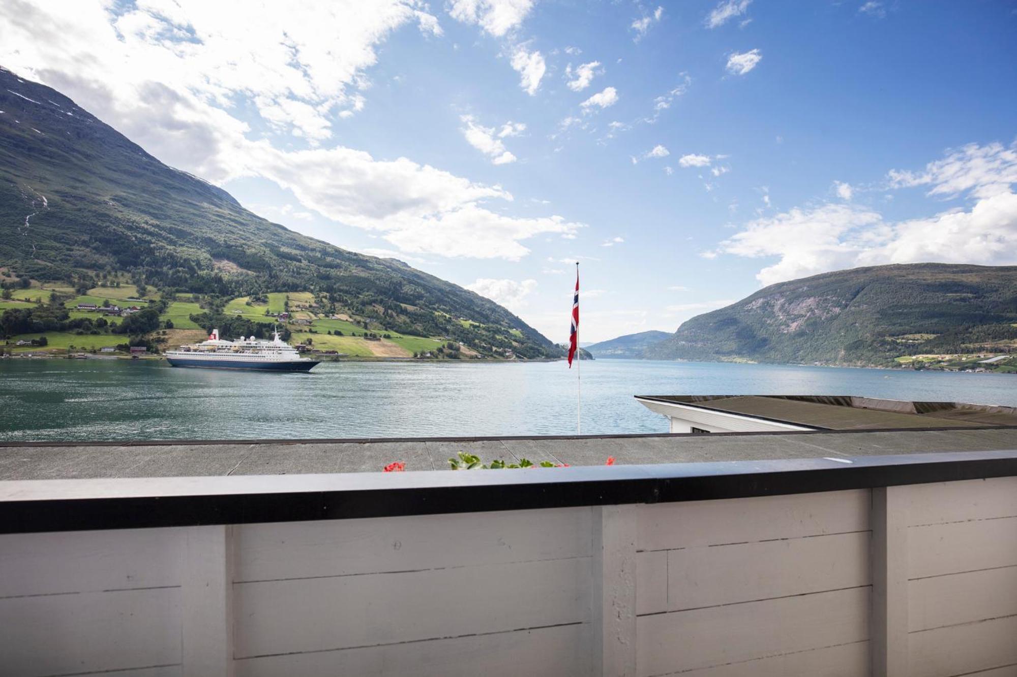 Olden Fjordhotel Kültér fotó